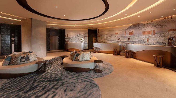 DoubleTree by Hilton Osaka Castle Lobby