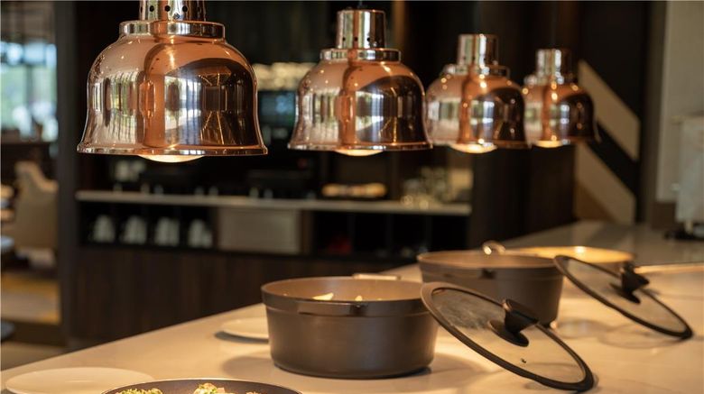 <b>Hilton Garden Inn Brussels Airport Restaurant</b>. Images powered by <a href="https://iceportal.shijigroup.com/" title="IcePortal" target="_blank">IcePortal</a>.