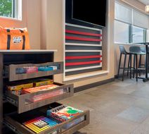 Tru by Hilton Lincoln East Lobby