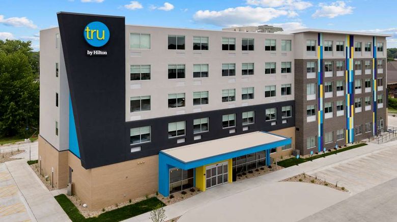 <b>Tru by Hilton Lincoln East Exterior</b>. Images powered by <a href="https://iceportal.shijigroup.com/" title="IcePortal" target="_blank">IcePortal</a>.