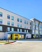 Tru by Hilton Rogers Bentonville