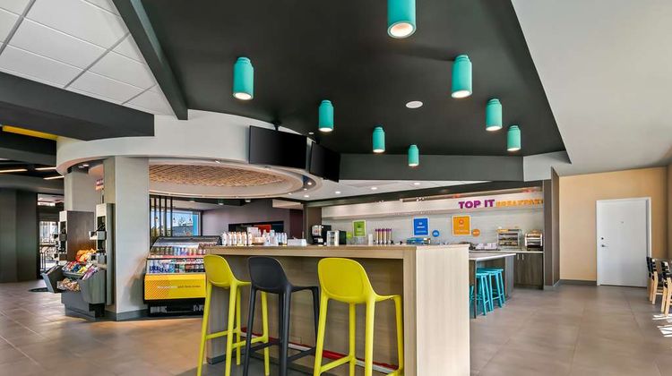 Tru by Hilton Rogers Bentonville Restaurant