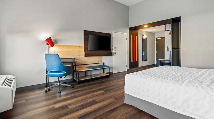Tru by Hilton Rogers Bentonville Room