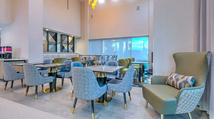 Hampton Inn & Suites The Woodlands Restaurant