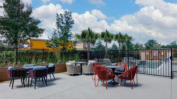 Hampton Inn & Suites The Woodlands Exterior