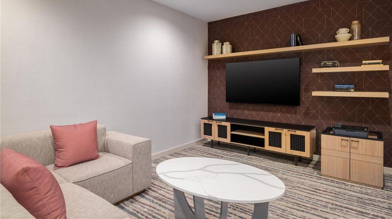 <b>Homewood Suites-Hilton Thornton Denver Lobby</b>. Images powered by <a href="https://iceportal.shijigroup.com/" title="IcePortal" target="_blank">IcePortal</a>.