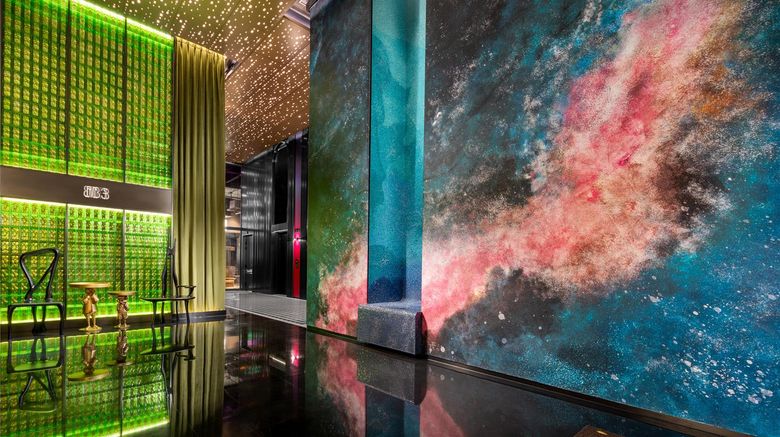 <b>Motto by Hilton Hong Kong Soho Lobby</b>. Images powered by <a href="https://iceportal.shijigroup.com/" title="IcePortal" target="_blank">IcePortal</a>.