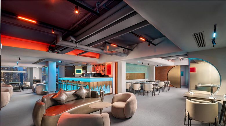 <b>Motto by Hilton Hong Kong Soho Restaurant</b>. Images powered by <a href="https://iceportal.shijigroup.com/" title="IcePortal" target="_blank">IcePortal</a>.