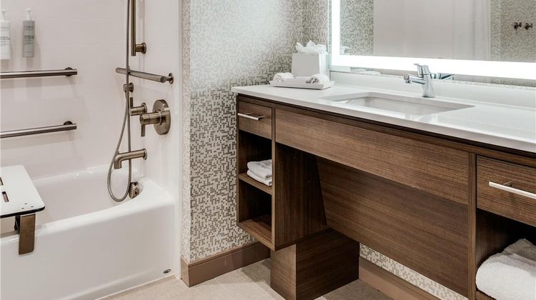 Home2 Suites by Hilton Arlington West Room