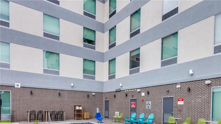 Home2 Suites by Hilton Arlington West Pool