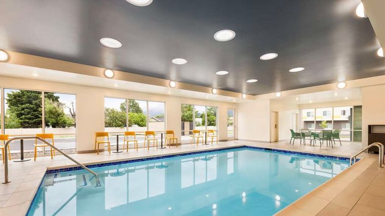 <b>Home2 Suites by Hilton Livingston Pool</b>. Images powered by <a href="https://iceportal.shijigroup.com/" title="IcePortal" target="_blank">IcePortal</a>.