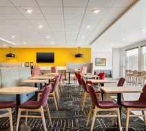 Home2 Suites by Hilton Livingston Lobby
