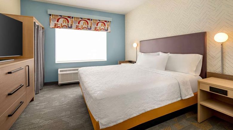 <b>Home2 Suites by Hilton Livingston Room</b>. Images powered by <a href="https://iceportal.shijigroup.com/" title="IcePortal" target="_blank">IcePortal</a>.