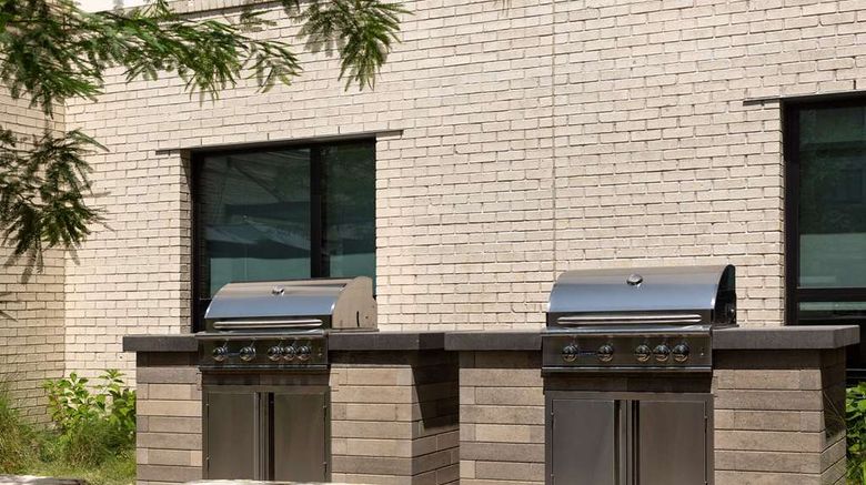 <b>Hampton Inn by Hilton Austin East Side Exterior</b>. Images powered by <a href="https://iceportal.shijigroup.com/" title="IcePortal" target="_blank">IcePortal</a>.