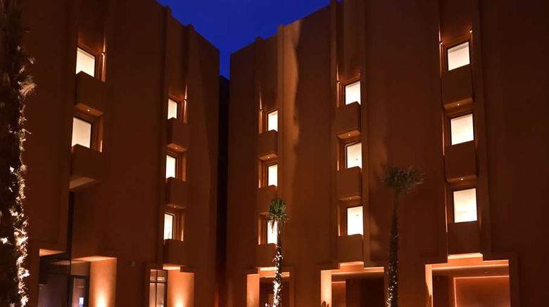 <b>DoubleTree by Hilton Ben Guerir Pool</b>. Images powered by <a href="https://iceportal.shijigroup.com/" title="IcePortal" target="_blank">IcePortal</a>.