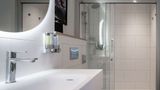 Hampton by Hilton Locarno Room