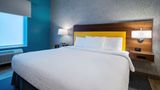 Home2 Suites by Hilton Cincinnati Room