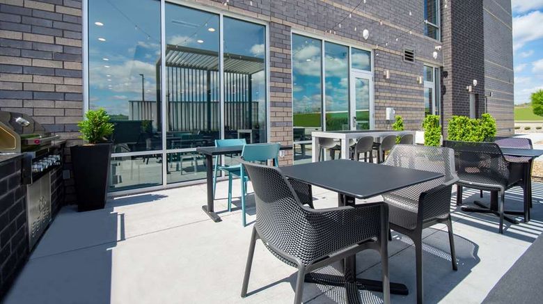 <b>Home2 Suites by Hilton Cincinnati Exterior</b>. Images powered by <a href="https://iceportal.shijigroup.com/" title="IcePortal" target="_blank">IcePortal</a>.