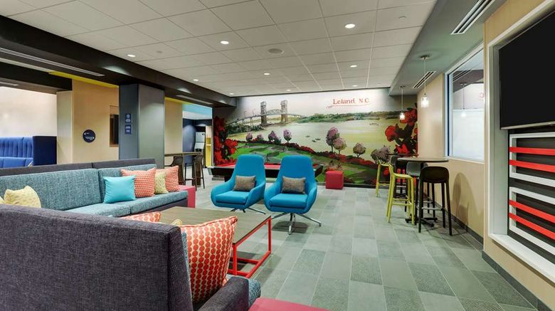 <b>Tru by Hilton Leland Wilmington Lobby</b>. Images powered by <a href="https://iceportal.shijigroup.com/" title="IcePortal" target="_blank">IcePortal</a>.