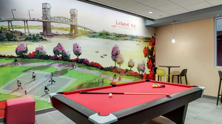 Tru by Hilton Leland Wilmington Lobby