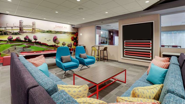 <b>Tru by Hilton Leland Wilmington Lobby</b>. Images powered by <a href="https://iceportal.shijigroup.com/" title="IcePortal" target="_blank">IcePortal</a>.