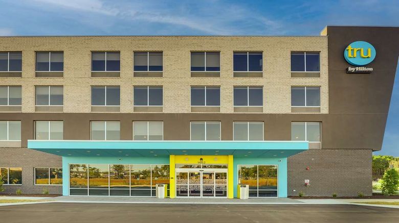 <b>Tru by Hilton Leland Wilmington Exterior</b>. Images powered by <a href="https://iceportal.shijigroup.com/" title="IcePortal" target="_blank">IcePortal</a>.