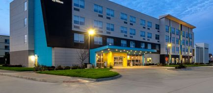Tru by Hilton Anderson Exterior