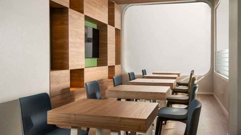 <b>Hilton Garden Inn Padova City Centre Meeting</b>. Images powered by <a href="https://iceportal.shijigroup.com/" title="IcePortal" target="_blank">IcePortal</a>.