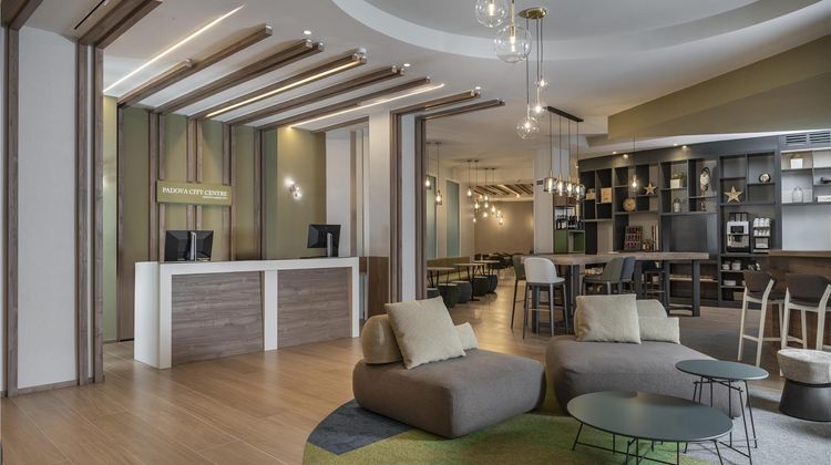 Hilton Garden Inn Padova City Centre Lobby