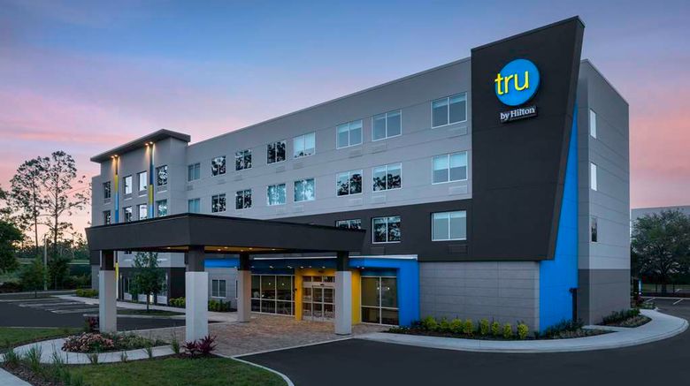 <b>Tru by Hilton Jacksonville West I 295 Exterior</b>. Images powered by <a href="https://iceportal.shijigroup.com/" title="IcePortal" target="_blank">IcePortal</a>.