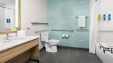 Tru by Hilton Jacksonville West I 295 Room