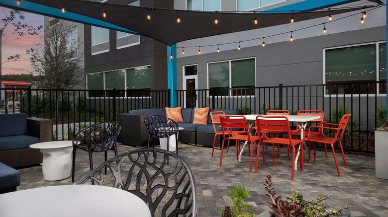 <b>Tru by Hilton Jacksonville West I 295 Exterior</b>. Images powered by <a href="https://iceportal.shijigroup.com/" title="IcePortal" target="_blank">IcePortal</a>.