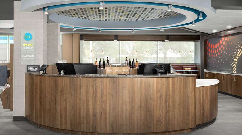 <b>Tru by Hilton Jacksonville West I 295 Lobby</b>. Images powered by <a href="https://iceportal.shijigroup.com/" title="IcePortal" target="_blank">IcePortal</a>.
