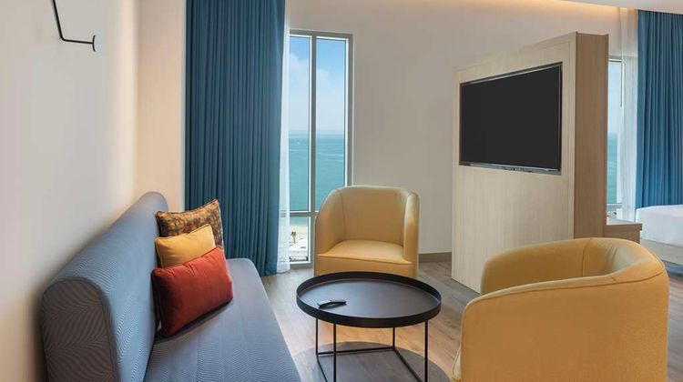 Hampton by Hilton Kuwait Salmiya Room