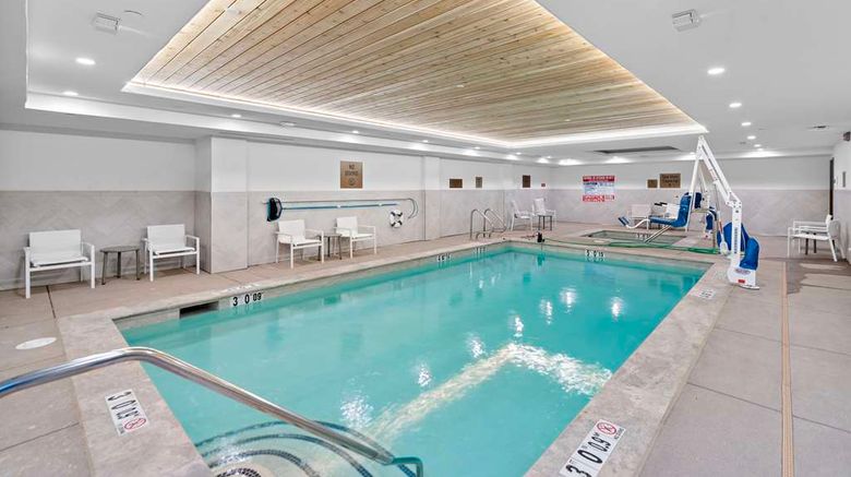 <b>Home2 Suites by Hilton Big Bear Lake Pool</b>. Images powered by <a href="https://iceportal.shijigroup.com/" title="IcePortal" target="_blank">IcePortal</a>.