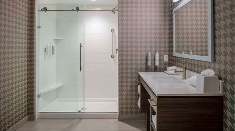 Home2 Suites by Hilton Lynchburg Room