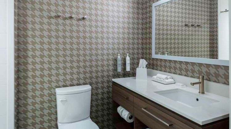 Home2 Suites by Hilton Lynchburg Room