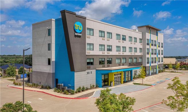 Tru by Hilton McKinney Exterior