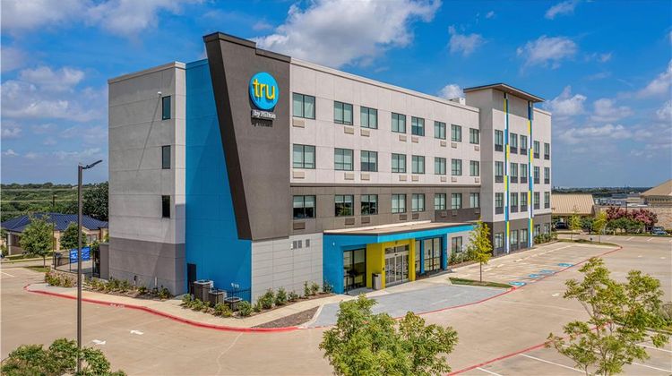 Tru by Hilton McKinney Exterior