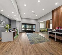 Hampton Inn & Suites Sherman Lobby