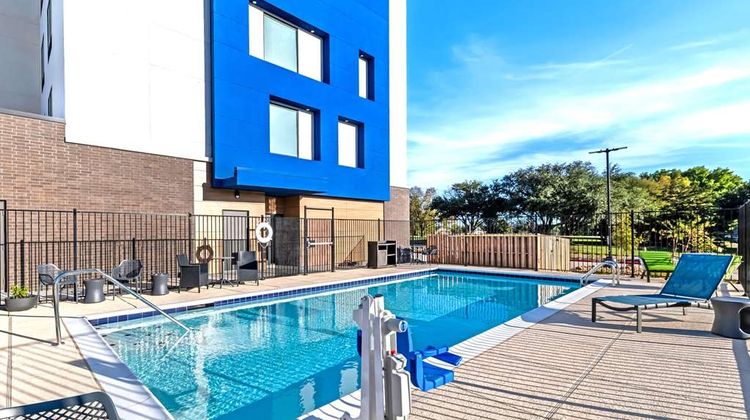 Hampton Inn & Suites Sherman Pool