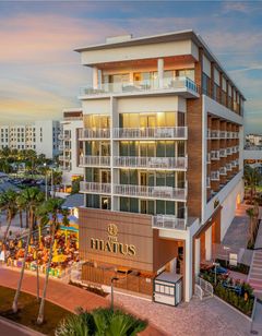 Hiatus Clearwater Beach-Curio Collection