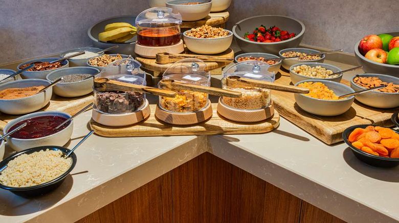 <b>DoubleTree by Hilton Amman Restaurant</b>. Images powered by <a href="https://iceportal.shijigroup.com/" title="IcePortal" target="_blank">IcePortal</a>.
