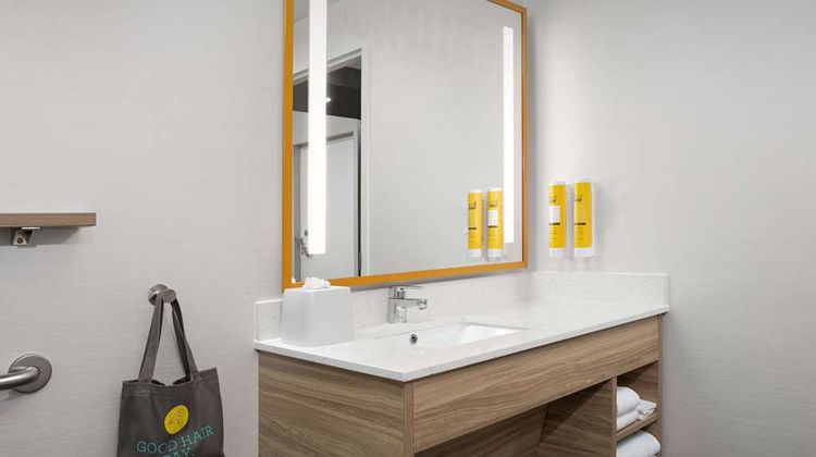 Tru By Hilton Jacksonville Airport I-95 Room