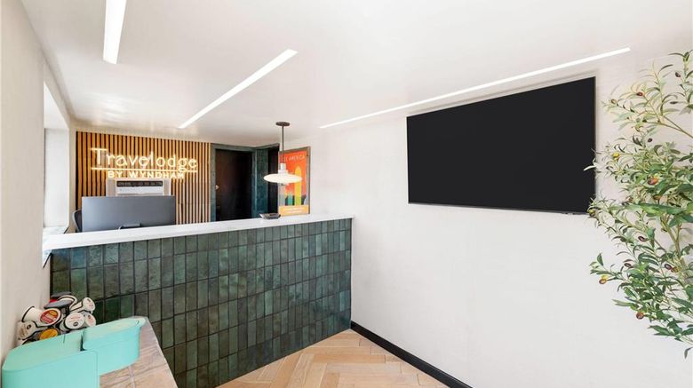 <b>Travelodge by Wyndham Parker Lobby</b>. Images powered by <a href="https://iceportal.shijigroup.com/" title="IcePortal" target="_blank">IcePortal</a>.