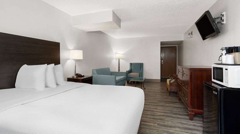 <b>Baymont by Wyndham Orlando/Intl Dr Room</b>. Images powered by <a href="https://iceportal.shijigroup.com/" title="IcePortal" target="_blank">IcePortal</a>.