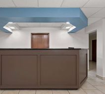 Baymont by Wyndham Orlando/Intl Dr Lobby