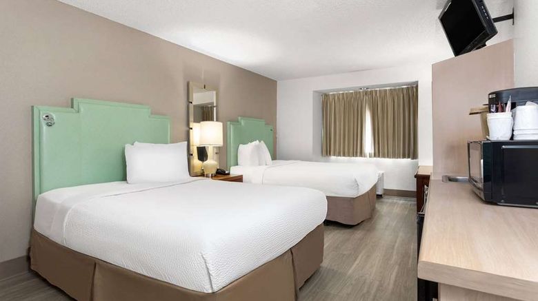 <b>Baymont by Wyndham Orlando/Intl Dr Suite</b>. Images powered by <a href="https://iceportal.shijigroup.com/" title="IcePortal" target="_blank">IcePortal</a>.