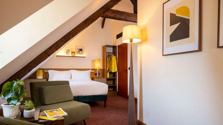<b>Hotel Ernest Room</b>. Images powered by <a href="https://iceportal.shijigroup.com/" title="IcePortal" target="_blank">IcePortal</a>.