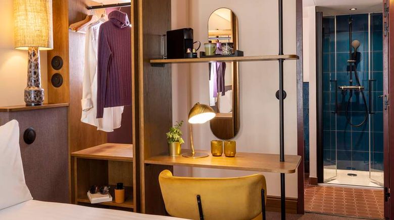 <b>Hotel Ernest Room</b>. Images powered by <a href="https://iceportal.shijigroup.com/" title="IcePortal" target="_blank">IcePortal</a>.